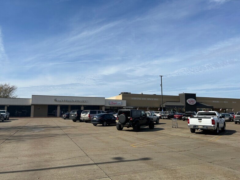 207 N Davis Ave, Cleveland, MS à louer - Photo du bâtiment - Image 2 de 8