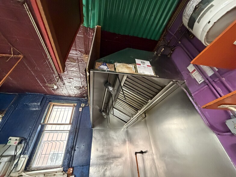 339 Graham Ave, Brooklyn, NY à louer - Photo du bâtiment - Image 3 de 6