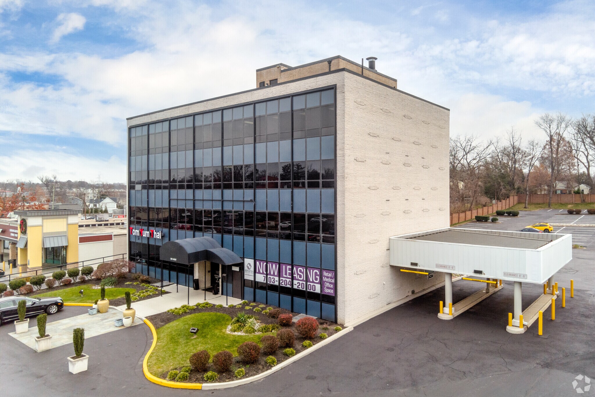 226 Maple Ave W, Vienna, VA for lease Building Photo- Image 1 of 17