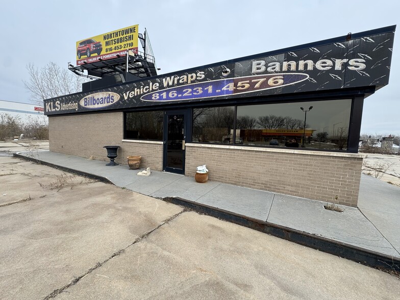 6850 E Front St, Kansas City, MO à vendre - Photo du bâtiment - Image 3 de 41