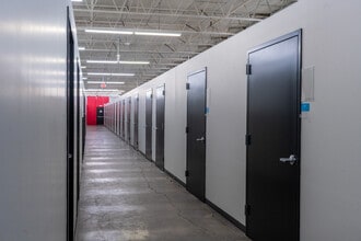 1230 Macklind Ave, Saint Louis, MO for lease Interior Photo- Image 2 of 8