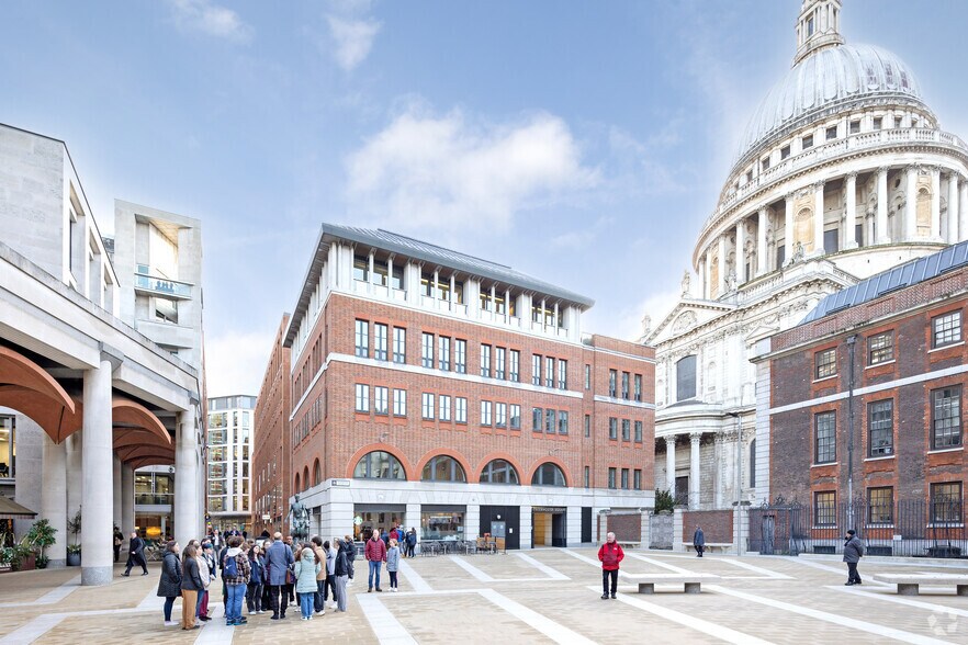 65 St. Paul's Churchyard, Londres à louer - Photo du bâtiment - Image 2 de 3
