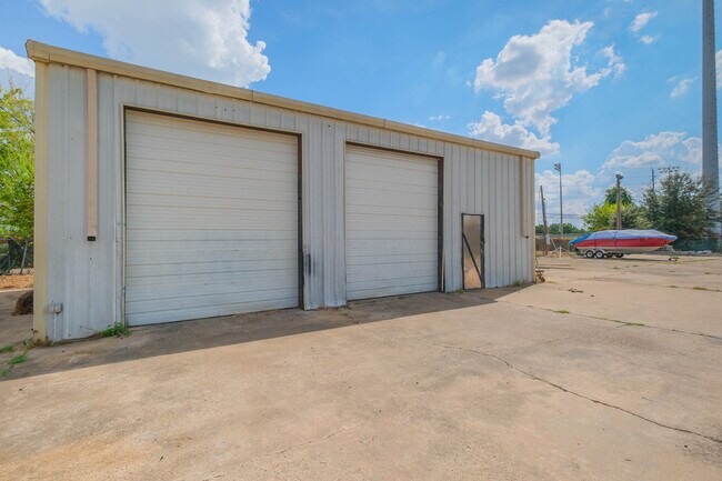 Plus de détails pour 7830 Highway 90, Sugar Land, TX - Industriel à louer
