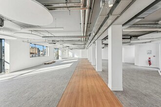 Office in Boulogne-Billancourt for lease Interior Photo- Image 1 of 1