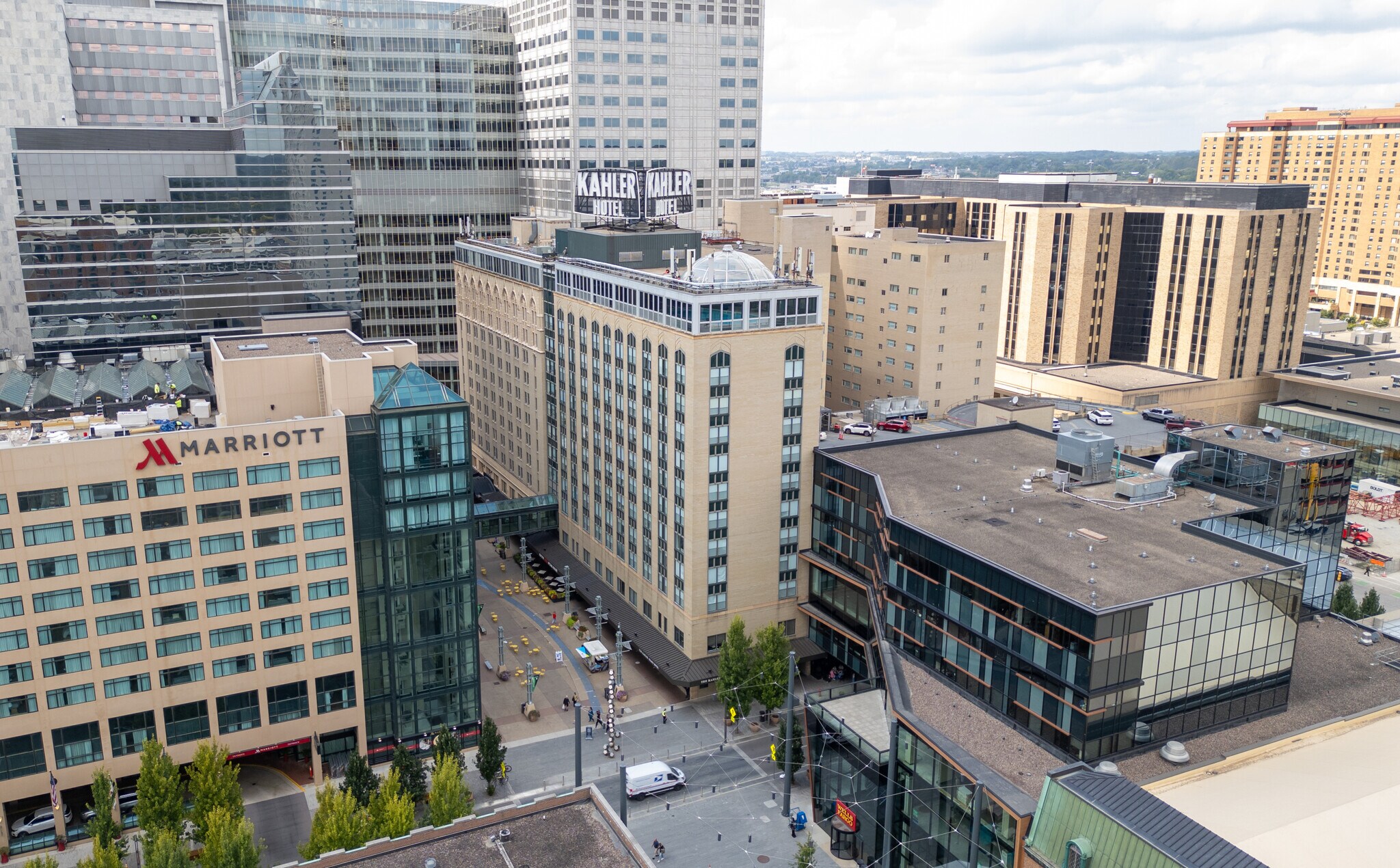 7 SW 1st Ave SW, Rochester, MN à louer Photo principale- Image 1 de 11