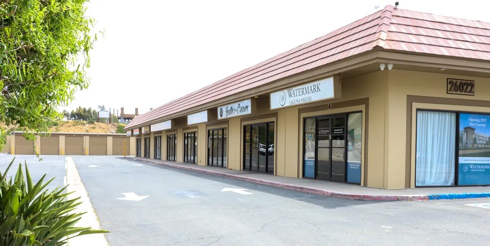 26022 Cape Dr, Laguna Niguel, CA à louer - Photo du bâtiment - Image 1 de 12