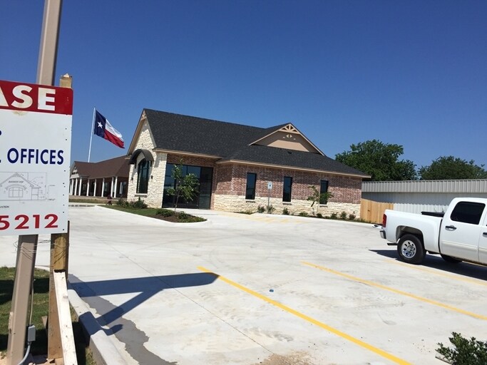 7401 Woodway Dr, Waco, TX à vendre - Photo du bâtiment - Image 2 de 7