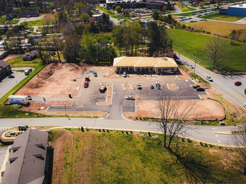 1874 Brevard Rd, Arden, NC for lease - Building Photo - Image 3 of 13