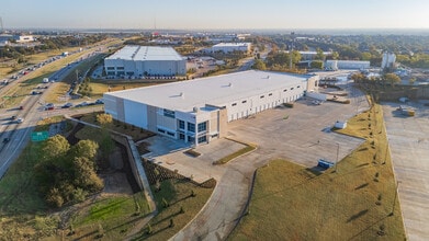 500 W Vista Ridge Dr, Coppell, TX for lease Interior Photo- Image 2 of 9