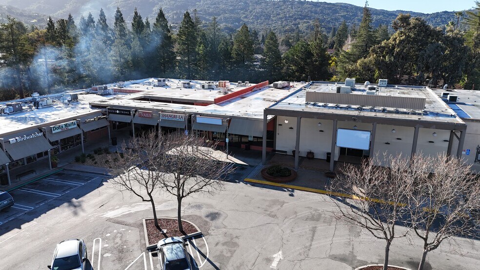 708-798 Blossom Hill Rd, Los Gatos, CA à louer - Photo du bâtiment - Image 3 de 7