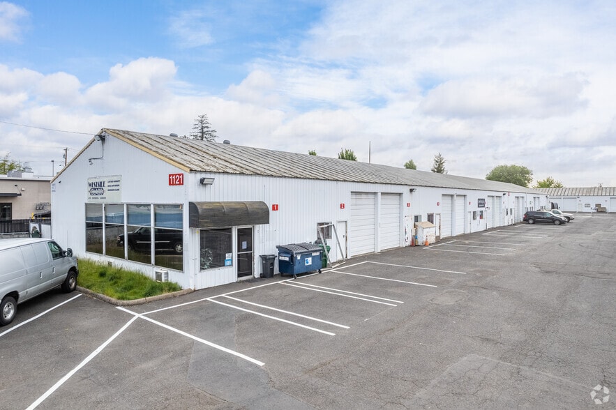 1121-1125 Bailey Hill Rd, Eugene, OR for lease - Primary Photo - Image 1 of 5