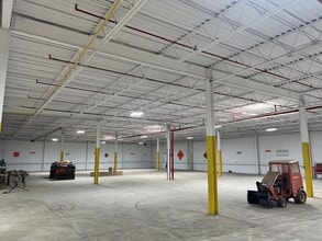 9007 Detroit Ave, Cleveland, OH for lease Building Photo- Image 1 of 2