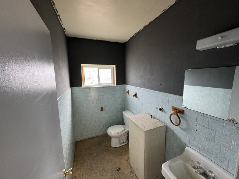 40843 Highway 41, Oakhurst, CA for sale - Interior Photo - Image 3 of 14