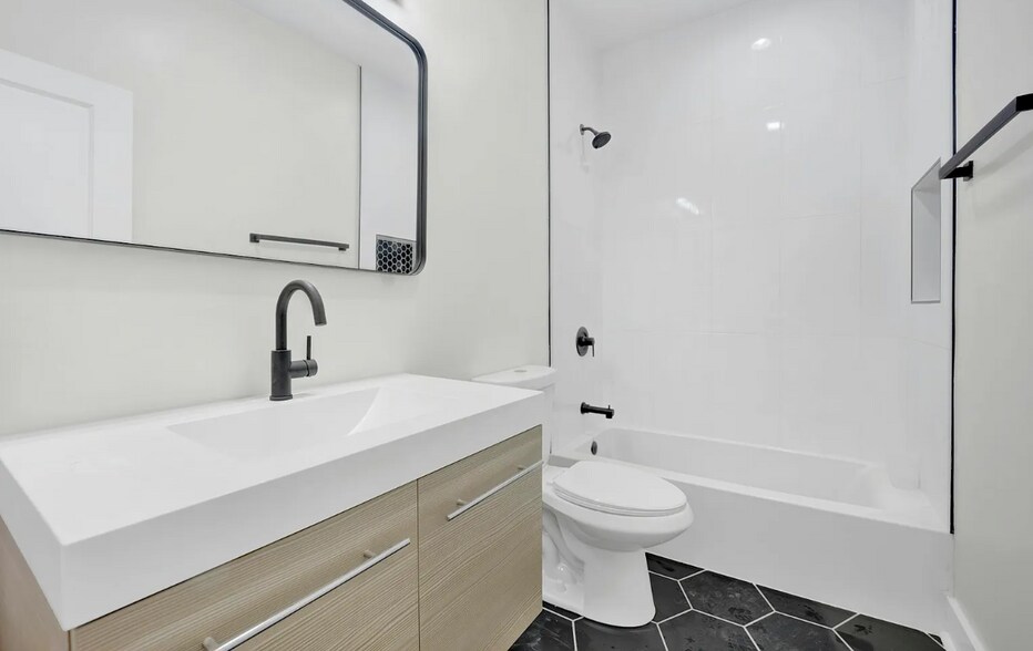 4929 S Prairie Ave, Chicago, IL à vendre - Photo du bâtiment - Image 2 de 4