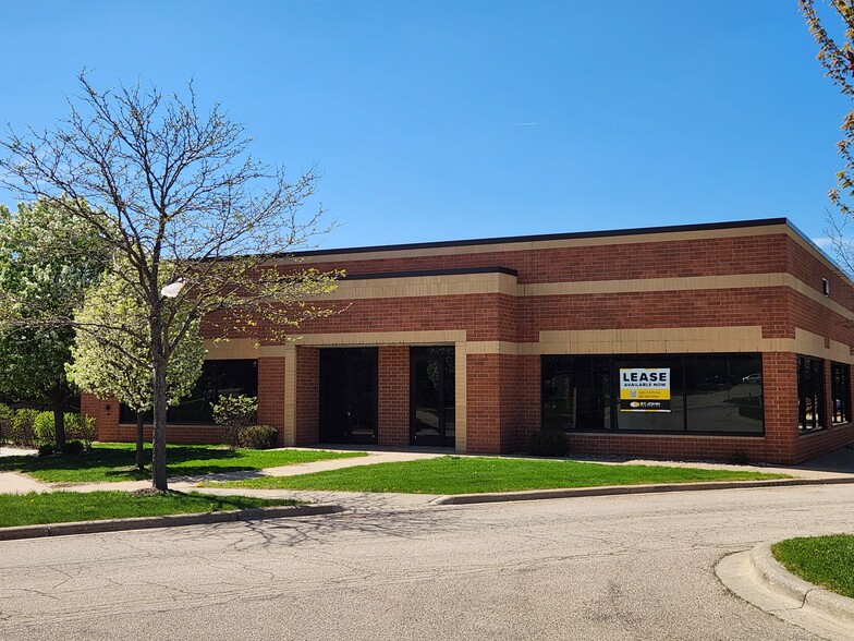 5202 Eastpark Blvd, Madison, WI for lease - Building Photo - Image 3 of 13