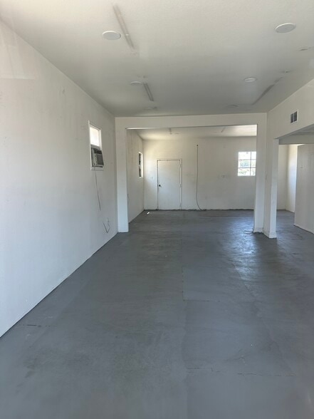 18015-18021 Pioneer Blvd, Artesia, CA for lease - Building Photo - Image 3 of 6