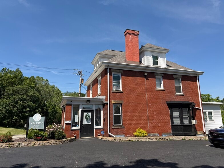 119 Arch Ave, Greensburg, PA for sale - Building Photo - Image 3 of 18
