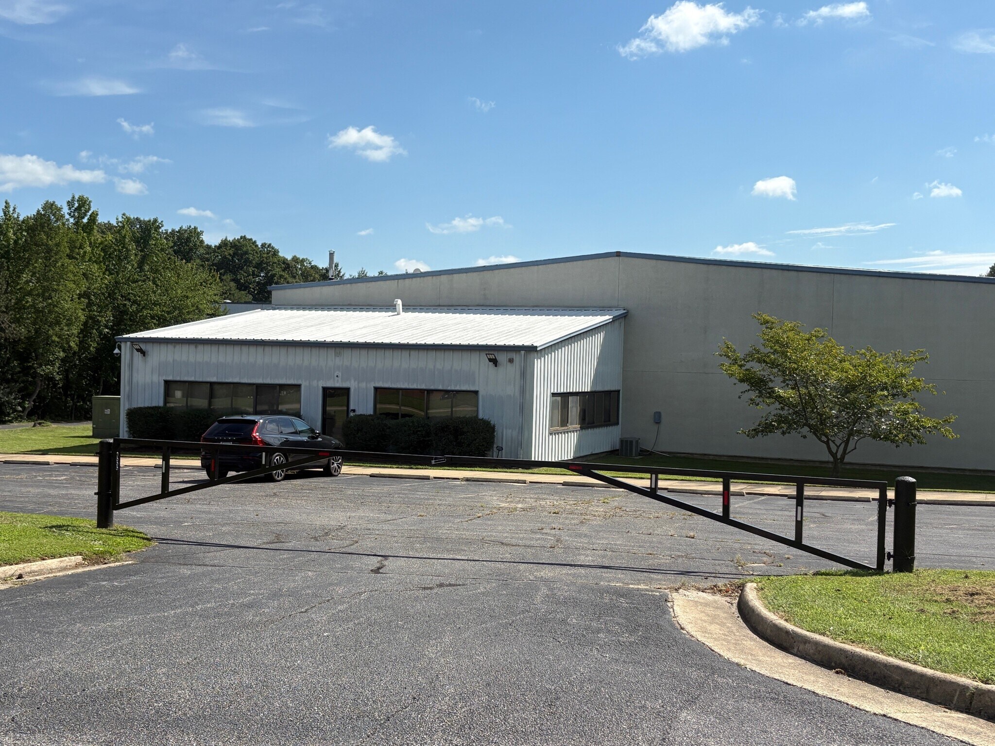 1155 International Pky, Fredericksburg, VA for lease Primary Photo- Image 1 of 11
