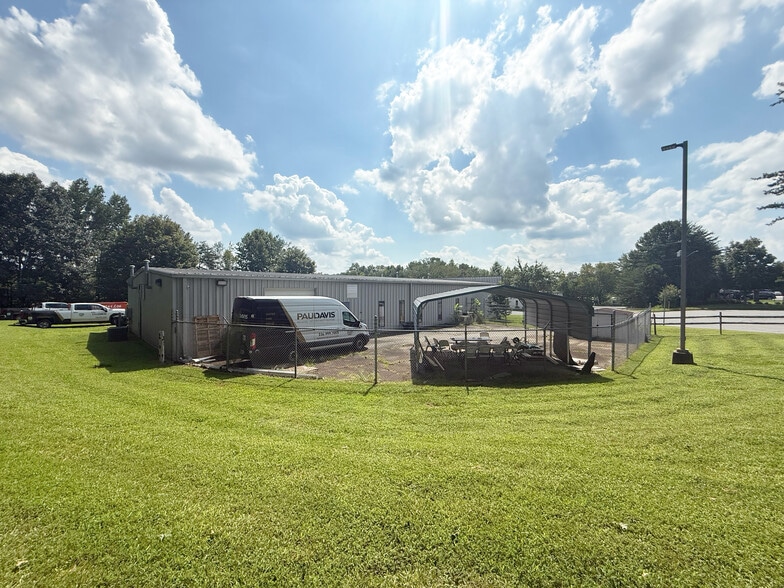 130 Back Forty Dr, Winston-Salem, NC for lease - Building Photo - Image 3 of 9