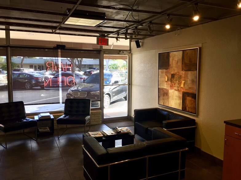 3020 N Federal Hwy, Fort Lauderdale, FL for lease - Lobby - Image 2 of 7