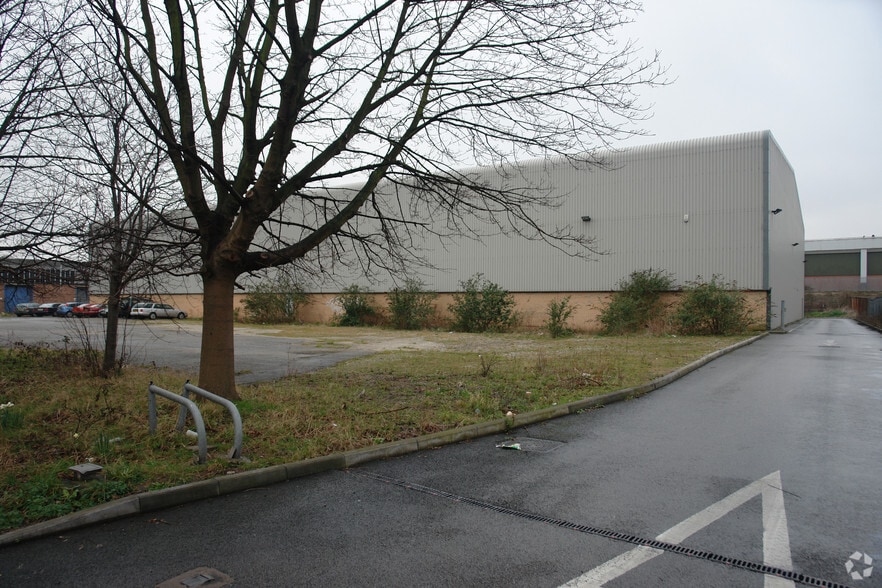 8 Abbeyfield Rd, Nottingham à louer - Photo du bâtiment - Image 2 de 4