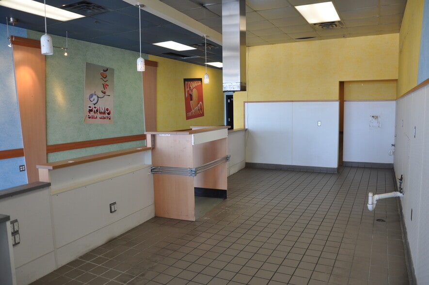 1221-1315 Highway 25 N, Buffalo, MN for lease - Interior Photo - Image 3 of 4