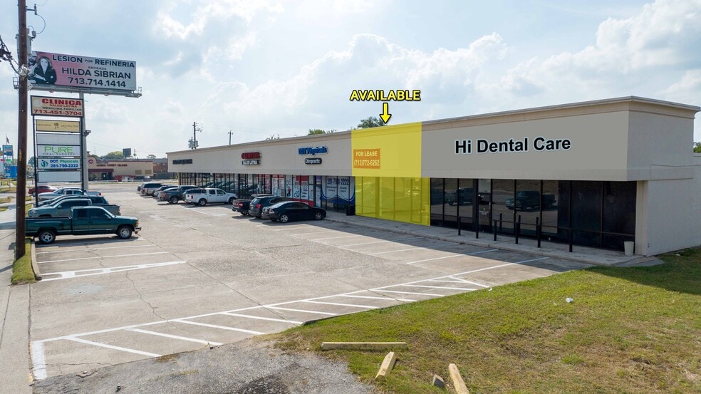 12450 E I-10 Fwy, Houston, TX for lease - Primary Photo - Image 1 of 4