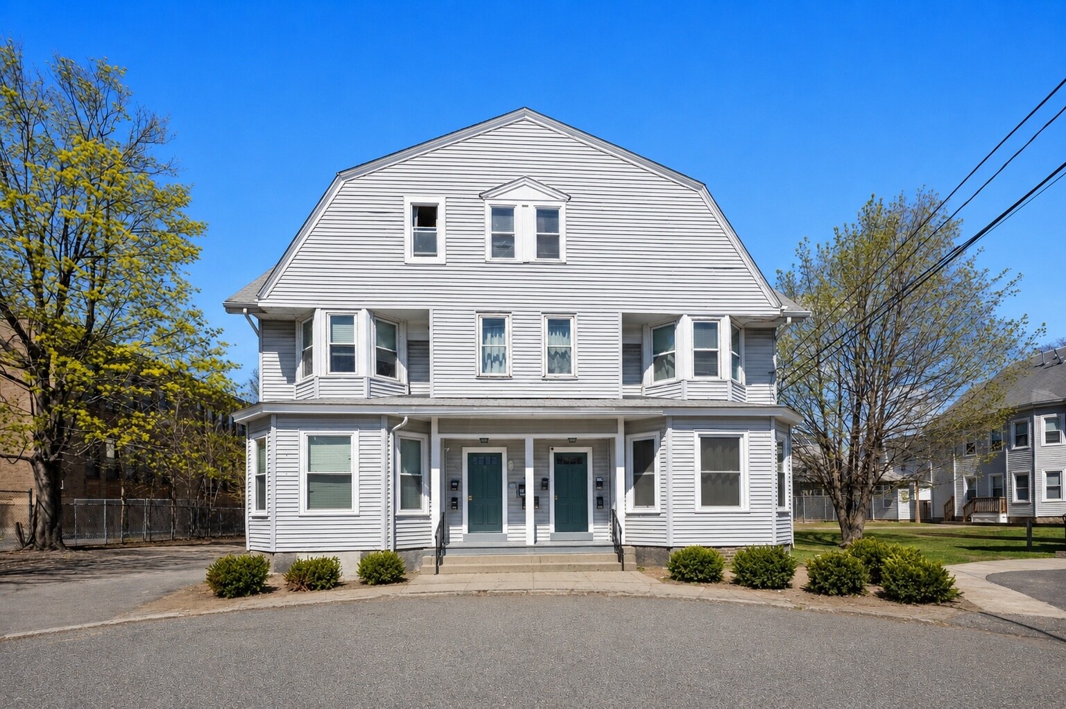 28-31 Richardson Cir, Framingham, MA à vendre Photo principale- Image 1 de 2
