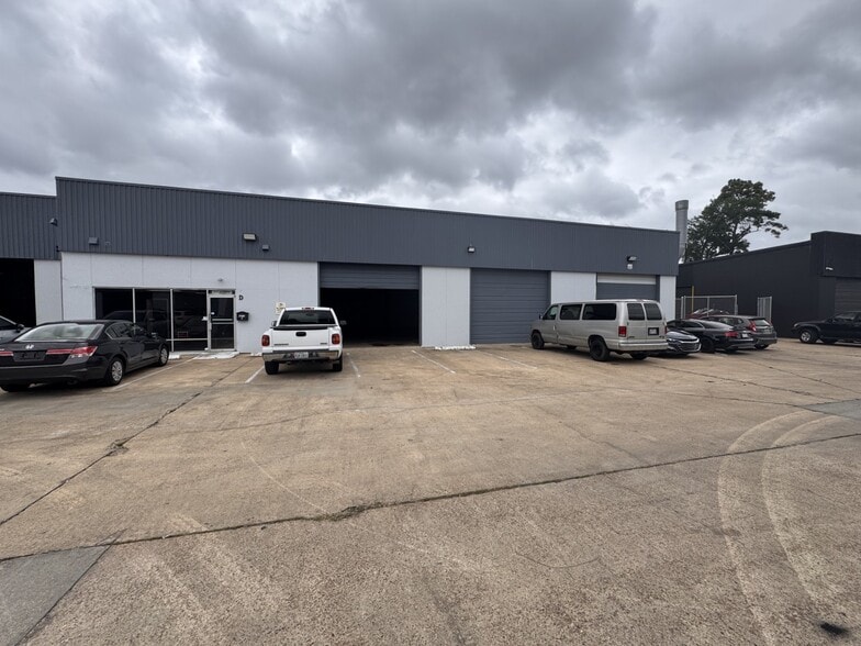 6261 Richmond Ave, Houston, TX à louer - Photo principale - Image 1 de 12