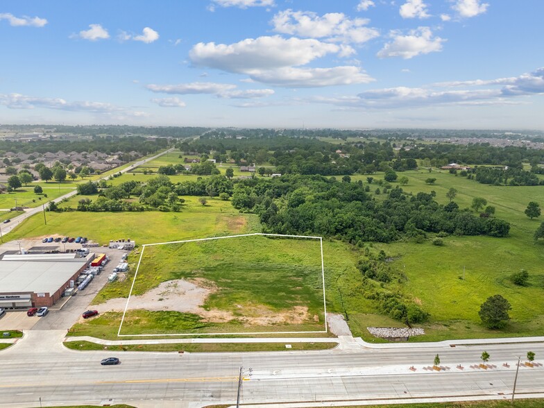 12708 E 116th St N, Collinsville, OK for sale - Building Photo - Image 1 of 12