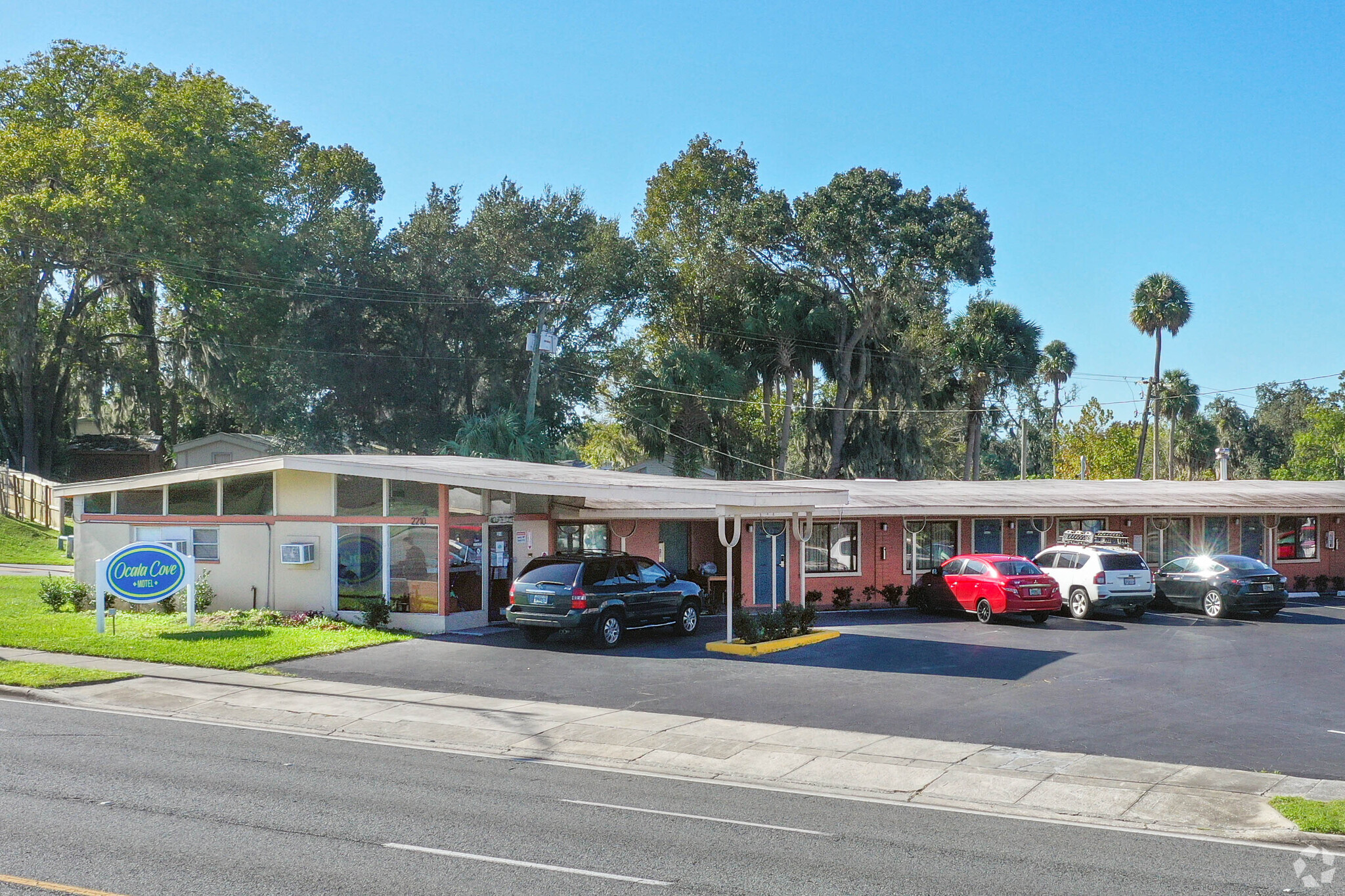 2210 S Pine Ave, Ocala, FL for sale Primary Photo- Image 1 of 25