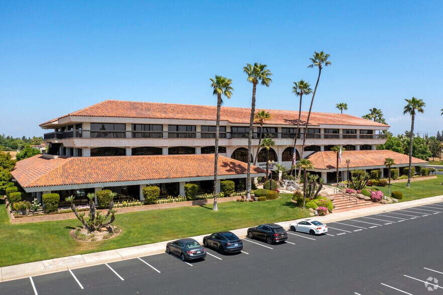 575 E Locust Ave, Fresno, CA à vendre - Photo principale - Image 2 de 6