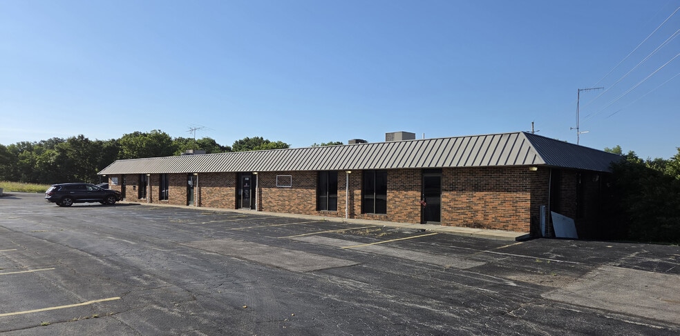1015 Washington Sq, Washington, MO for lease - Building Photo - Image 1 of 1