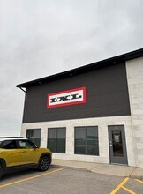 27 S Landing Dr, Oak Bluff, MB for lease Building Photo- Image 2 of 10