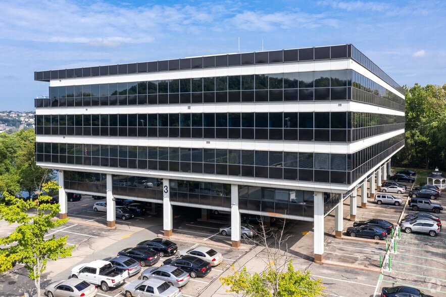 3 Garret Mountain Plz, Woodland Park, NJ for lease - Building Photo - Image 3 of 5