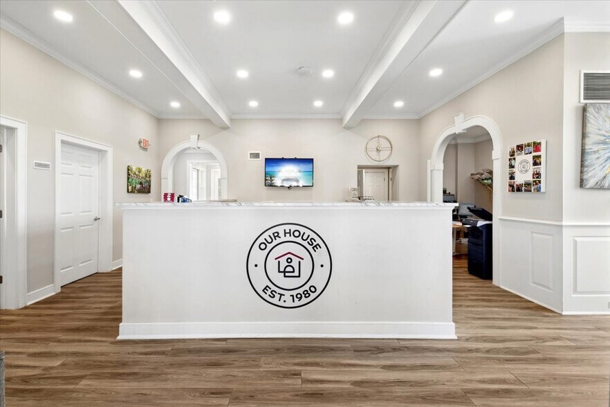 82 Floral Ave, New Providence, NJ à vendre - Photo du bâtiment - Image 3 de 22