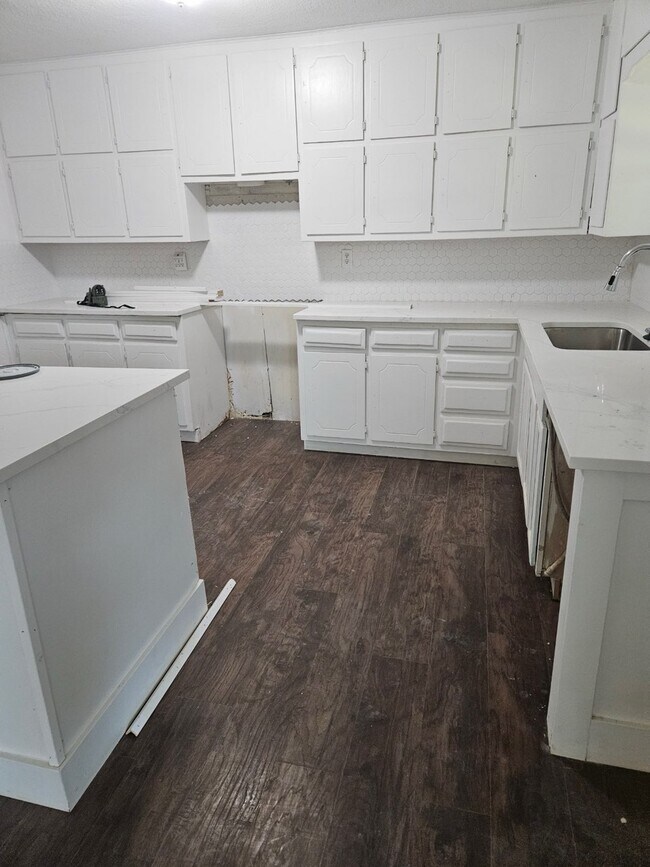 Plus de détails pour 1212 Thompson St, Bridgeport, TX - Multi-résidentiel à vendre