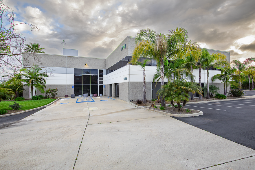 9670 Waples St, San Diego, CA for lease - Building Photo - Image 1 of 7