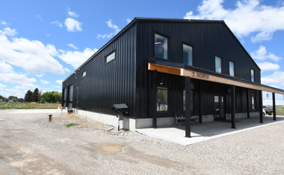 2 N 580 W, Blackfoot, ID à vendre - Photo du bâtiment - Image 1 de 25