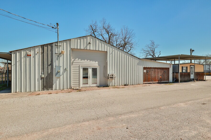 4828 Holly Ave, Pasadena, TX à vendre - Photo du bâtiment - Image 2 de 7