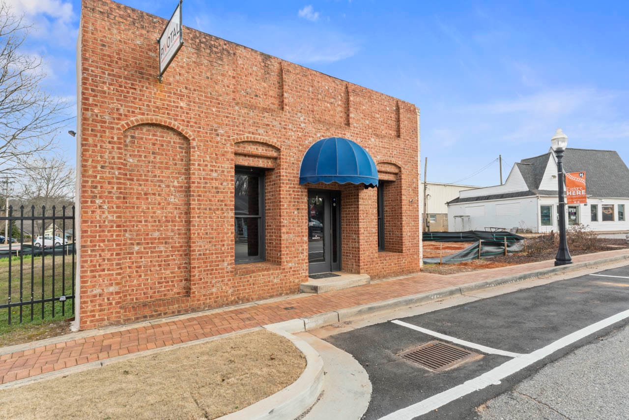 38 E Main St, Hampton, GA for lease Primary Photo- Image 1 of 23