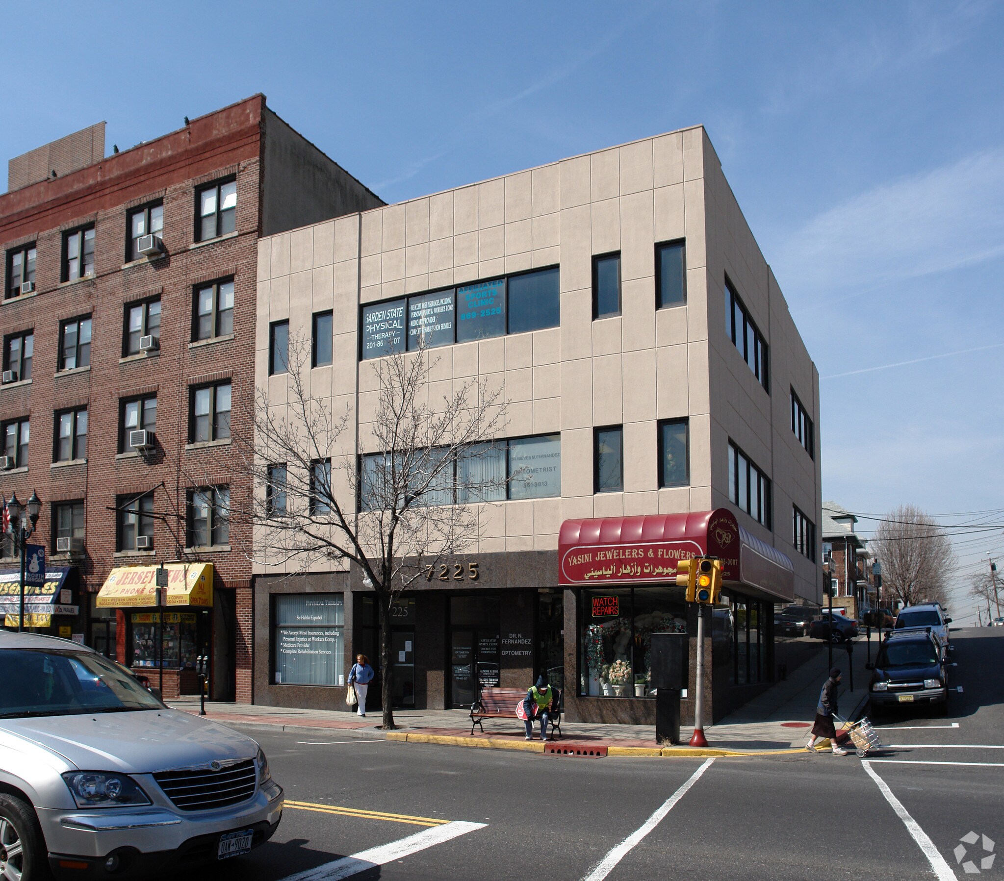 7225 Bergenline Ave, North Bergen, NJ à louer Photo principale- Image 1 de 9