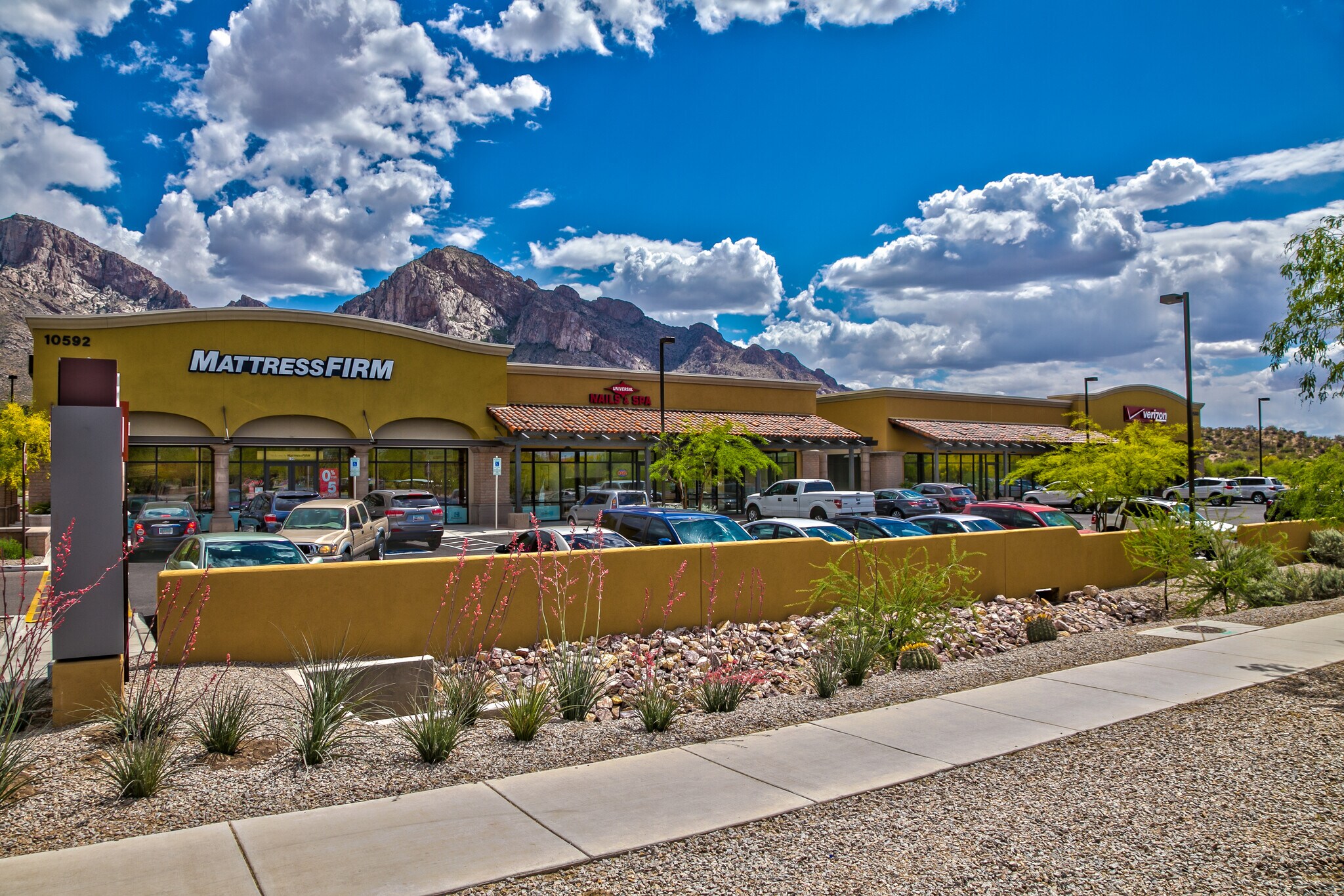 N Oracle Rd, Oro Valley, AZ à louer Photo du bâtiment- Image 1 de 5