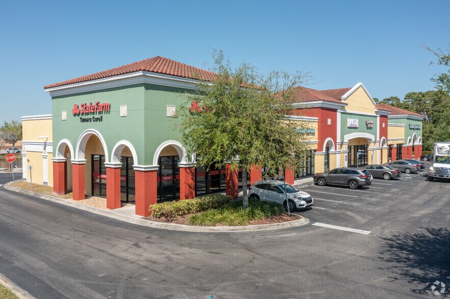 7730 N Wickham Rd, Melbourne, FL à louer - Photo du bâtiment - Image 3 de 34