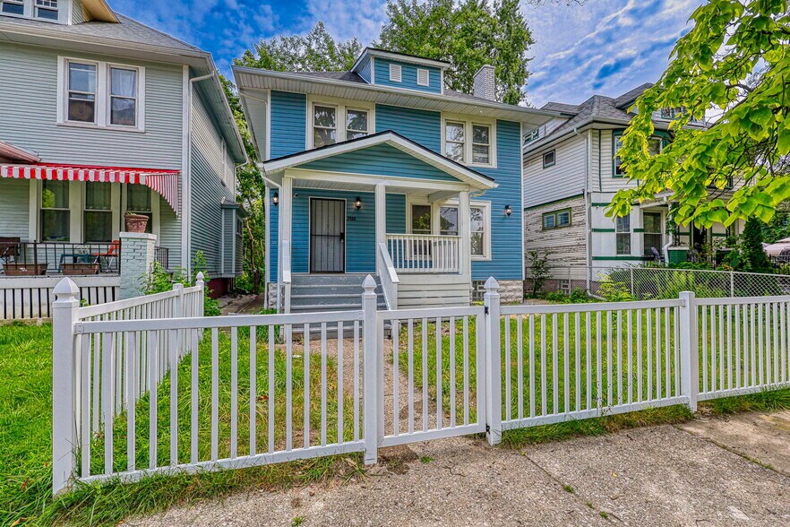 2665 Columbus St, Detroit, MI à vendre - Photo du bâtiment - Image 2 de 42