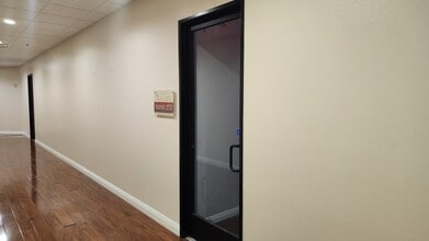 9550 S Eastern Ave, Las Vegas, NV for lease Building Photo- Image 2 of 11