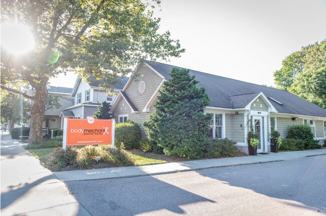 More details for 163 Main St, South Kingstown, RI - Office for Sale