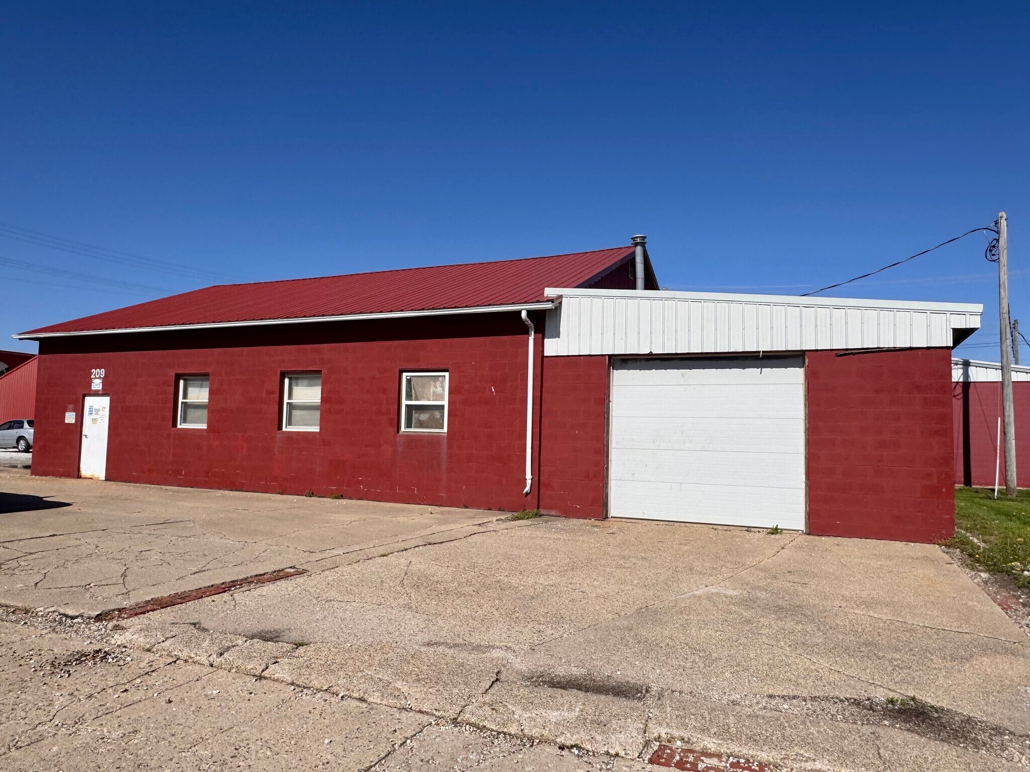 205 W Main St, Bushnell, IL à vendre Photo du bâtiment- Image 1 de 52