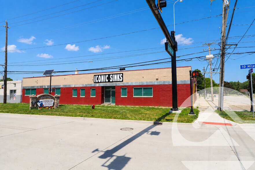 8833 E 10 Mile Rd, Center Line, MI à louer - Photo du bâtiment - Image 1 de 1