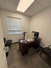 800 Village Square Crossings, Palm Beach Gardens, FL à louer Photo intérieure- Image 2 de 6